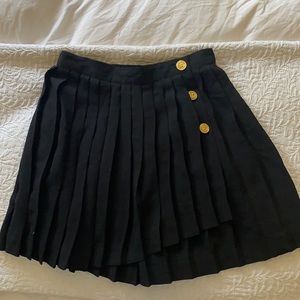 Vintage pleated skirt with gold buttons